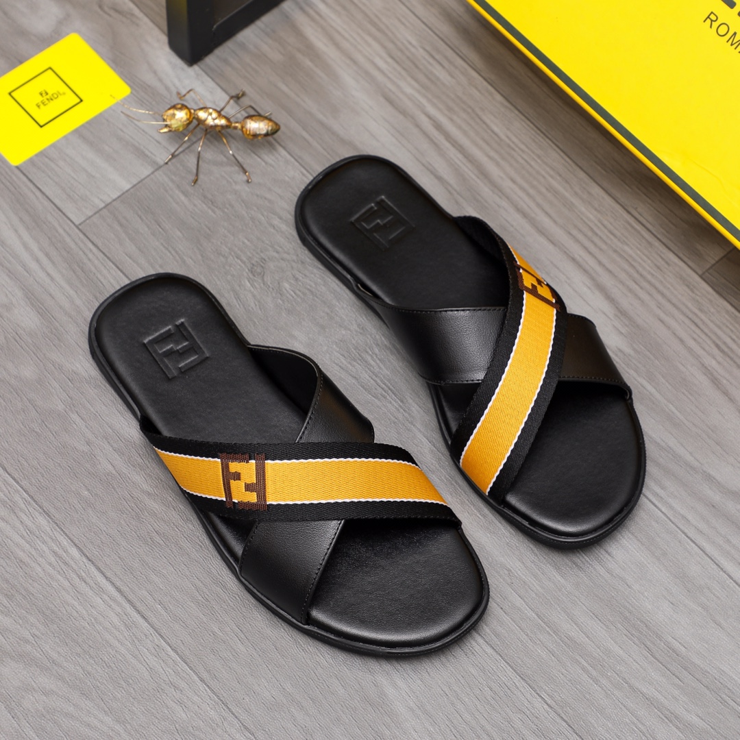 P260💰
商品商标:FENDI「 芬迪 」拖鞋
正码码数: 38-44
商品材料:精选原版材料🍇🍇原版大底