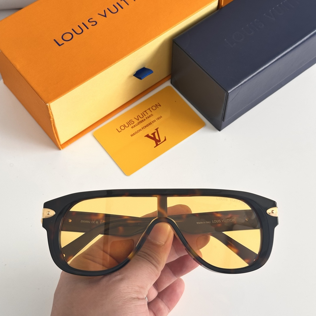 310💰LOUIS VITTO*LV Aura Square太陽眼鏡是路易威登彰顯精湛工藝及標誌性logo
TOP QUALITY
MODEL:Z6081U Z6082U Z6083U Z6084U Z6085U Z6086U Z6087U Z6088U Z6089U
SIZE:130口-145