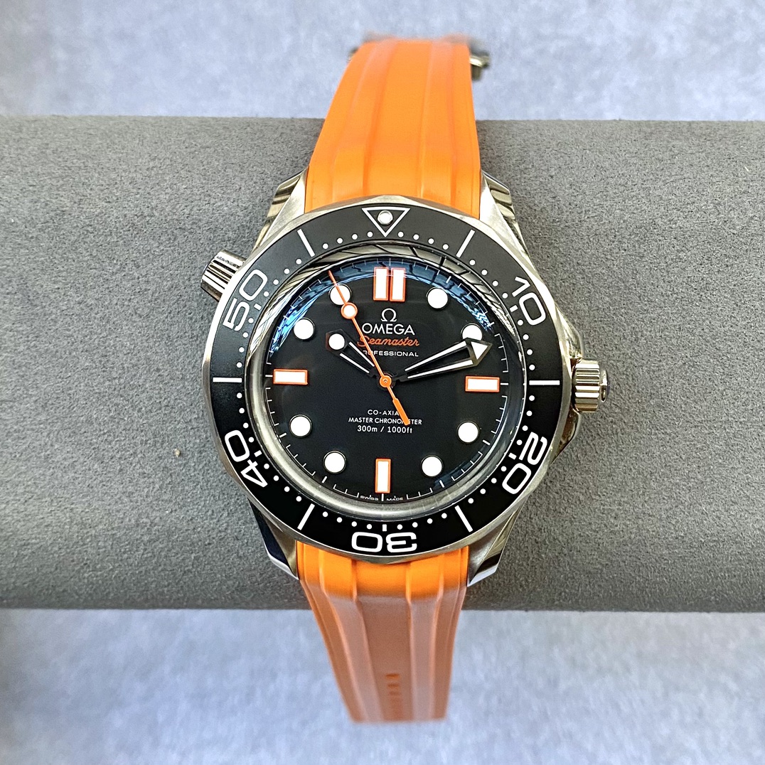海马300-正8800一体机芯-42mm
送硅胶表带可以替换
8800机芯动储与原厂一致55个小时,自动锤轴承7个陶瓷珠
机芯的大部分零配件可以与原装通用,真正的做到无限接近